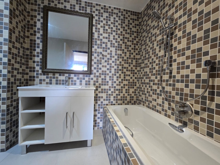 2 Bedroom Property for Sale in Oubaai Western Cape